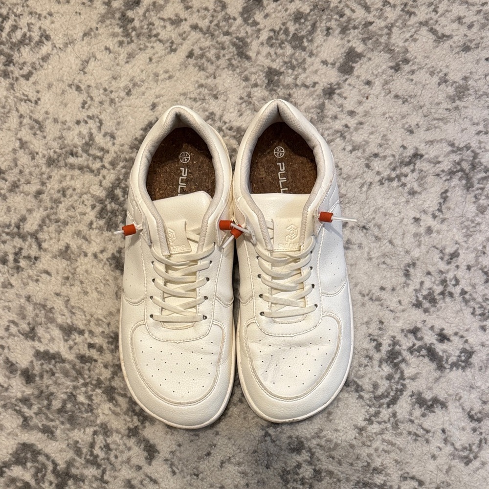 Men's White Casual Sneakers